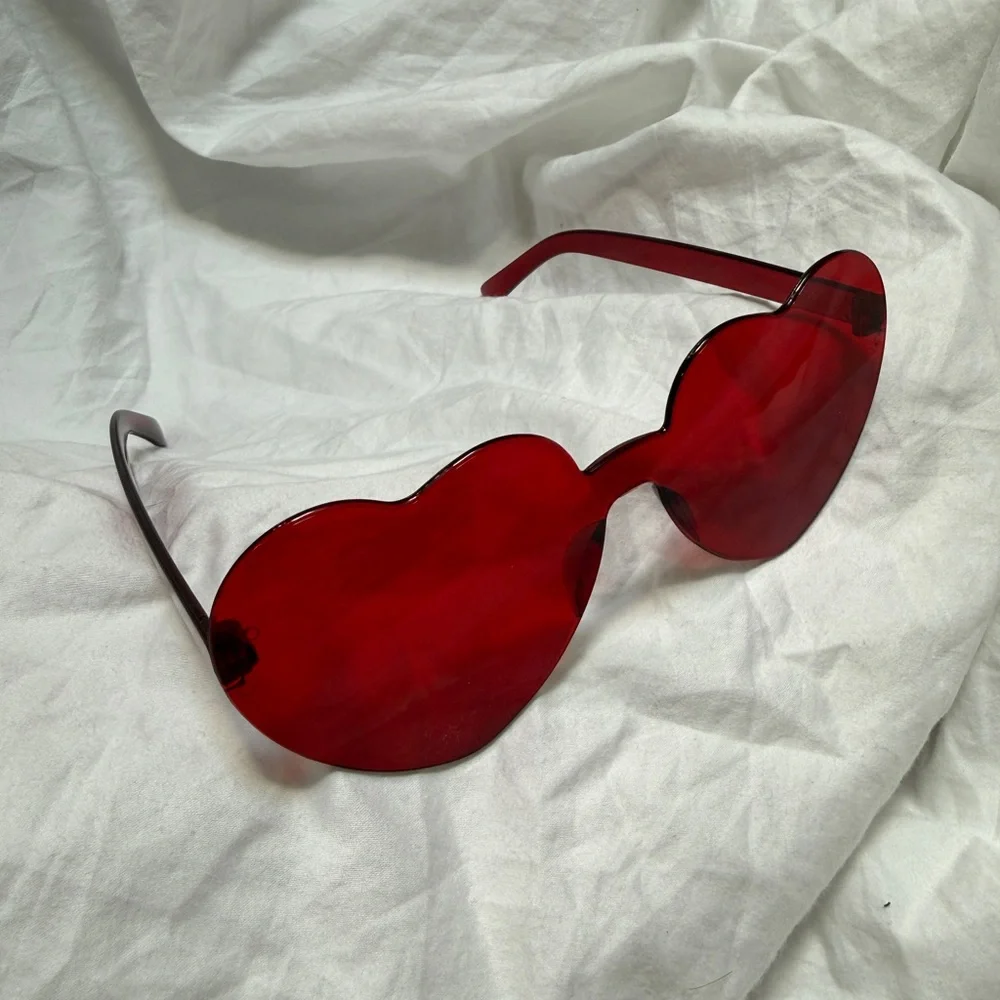 Women's Red Heart Shaped Glasses. One size.